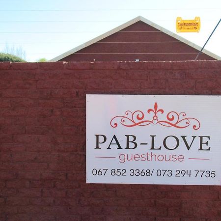 Pab-Love Guest House Kuruman Extérieur photo
