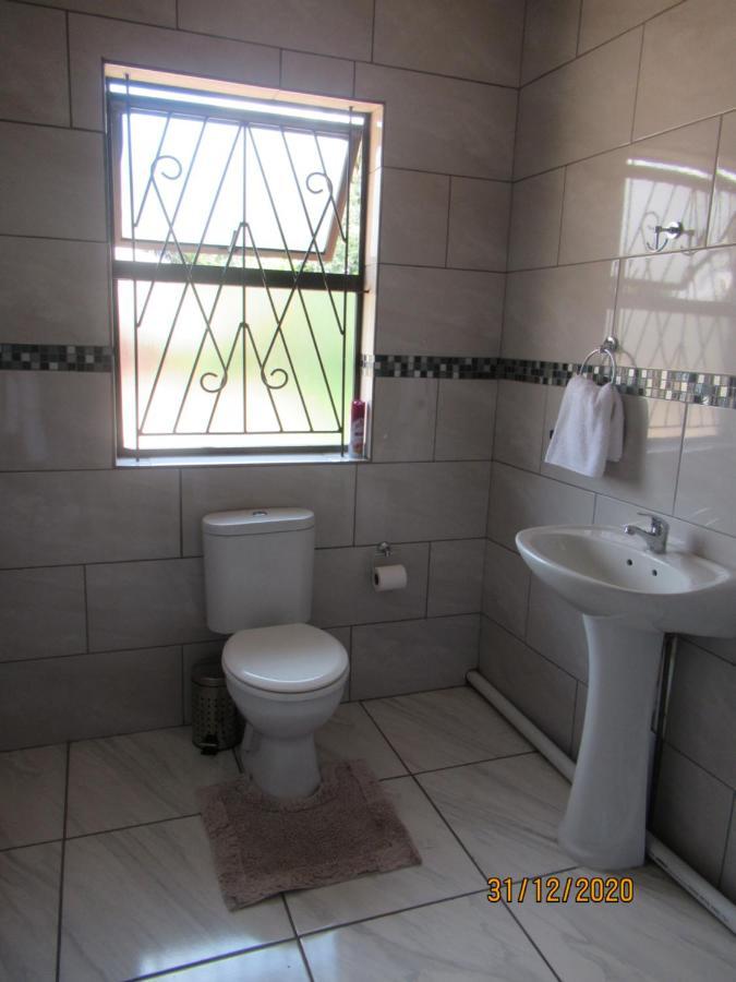 Pab-Love Guest House Kuruman Extérieur photo