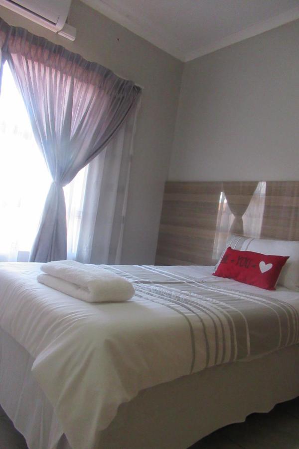 Pab-Love Guest House Kuruman Extérieur photo