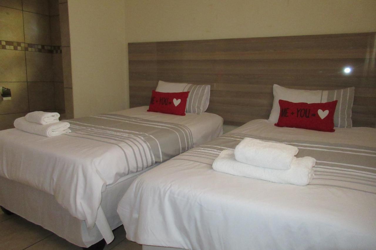 Pab-Love Guest House Kuruman Extérieur photo
