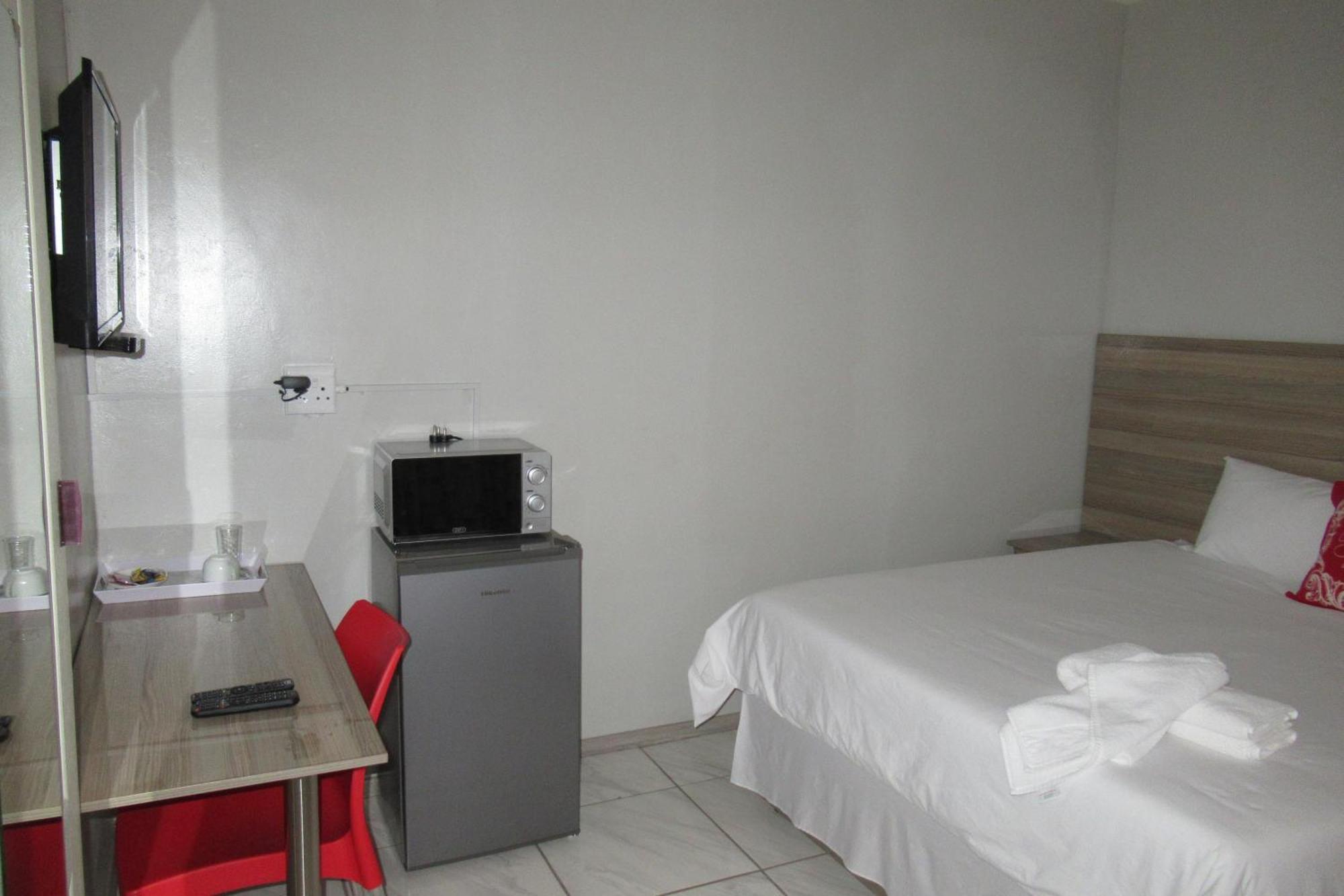 Pab-Love Guest House Kuruman Extérieur photo