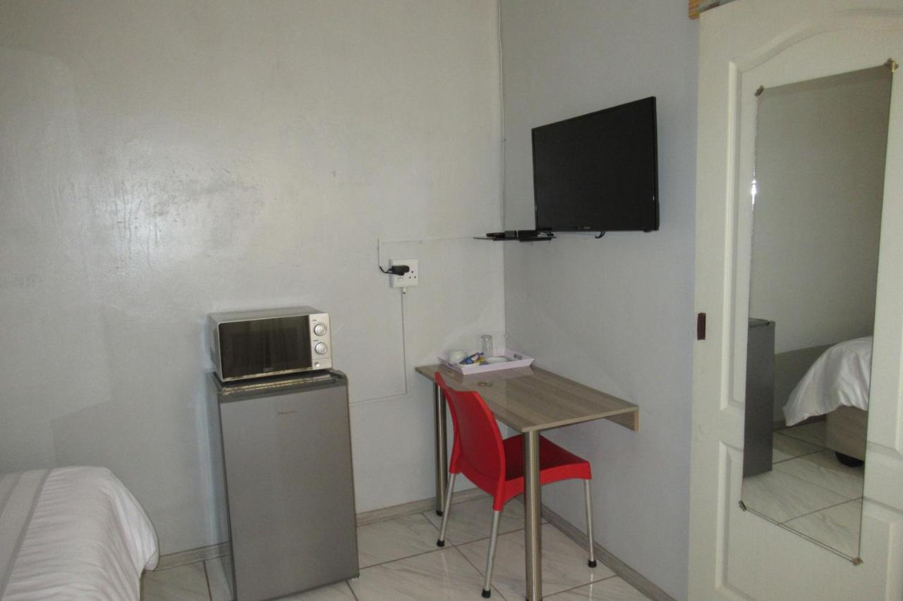 Pab-Love Guest House Kuruman Extérieur photo