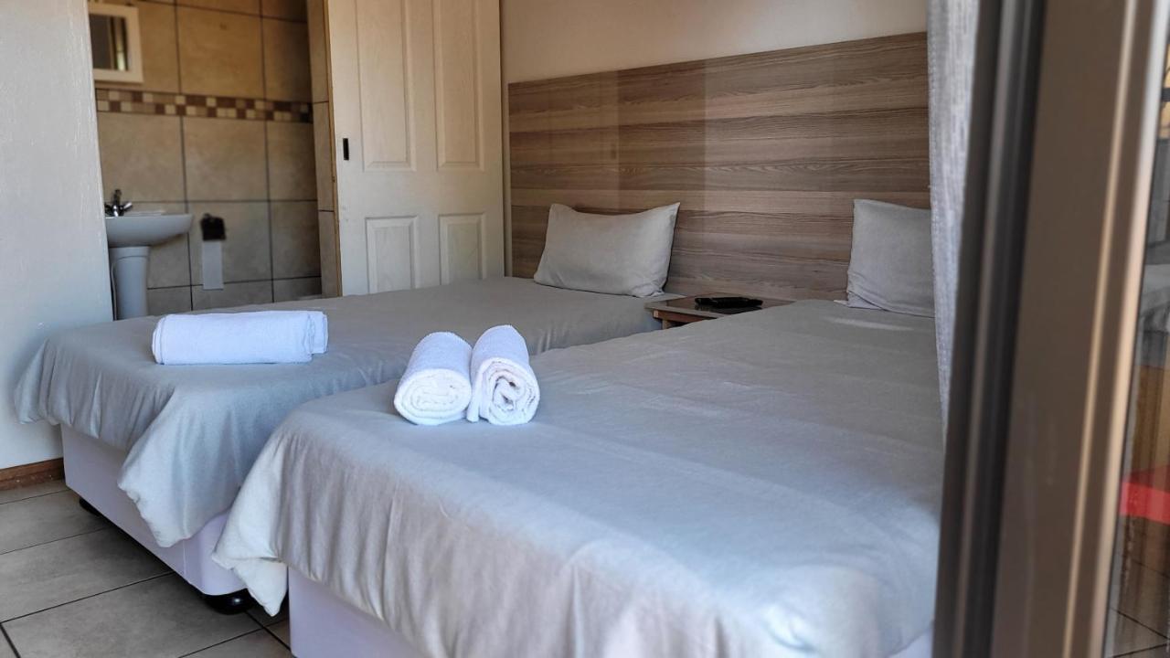 Pab-Love Guest House Kuruman Extérieur photo