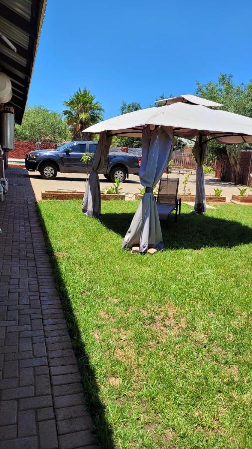 Pab-Love Guest House Kuruman Extérieur photo